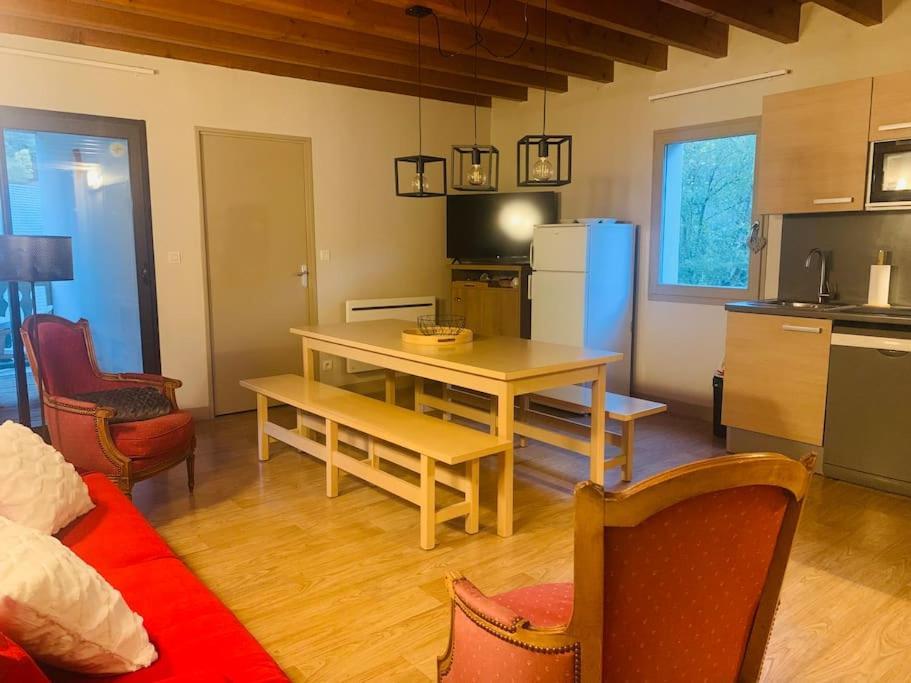 אראו Appartement Chaleureux Chez Nadege Et Raphael מראה חיצוני תמונה